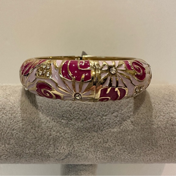 NWT Sequin by Nordstrom Clamper Bracelet-gold tone Floral print in pink & purple - Picture 10 of 14